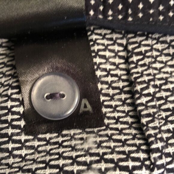 H and M black and white shorts - Picture 14 of 16